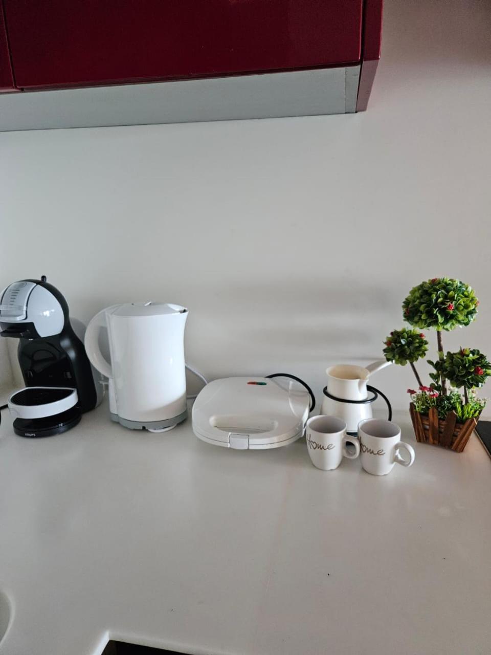 Leon Sea View Apartment ساراندا المظهر الخارجي الصورة