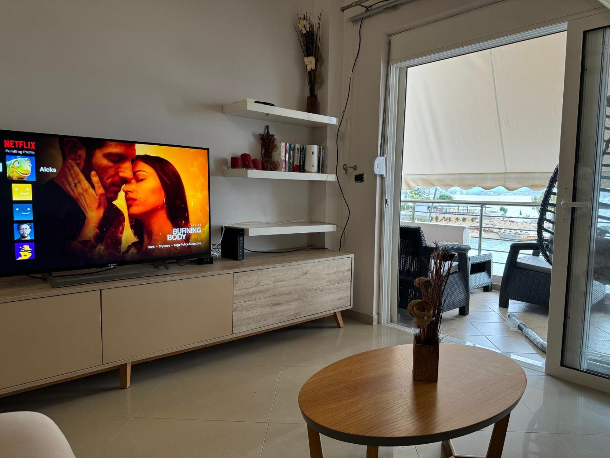 Leon Sea View Apartment ساراندا المظهر الخارجي الصورة