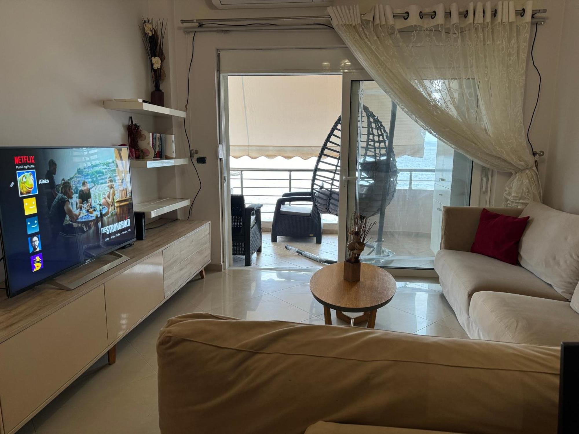 Leon Sea View Apartment ساراندا المظهر الخارجي الصورة