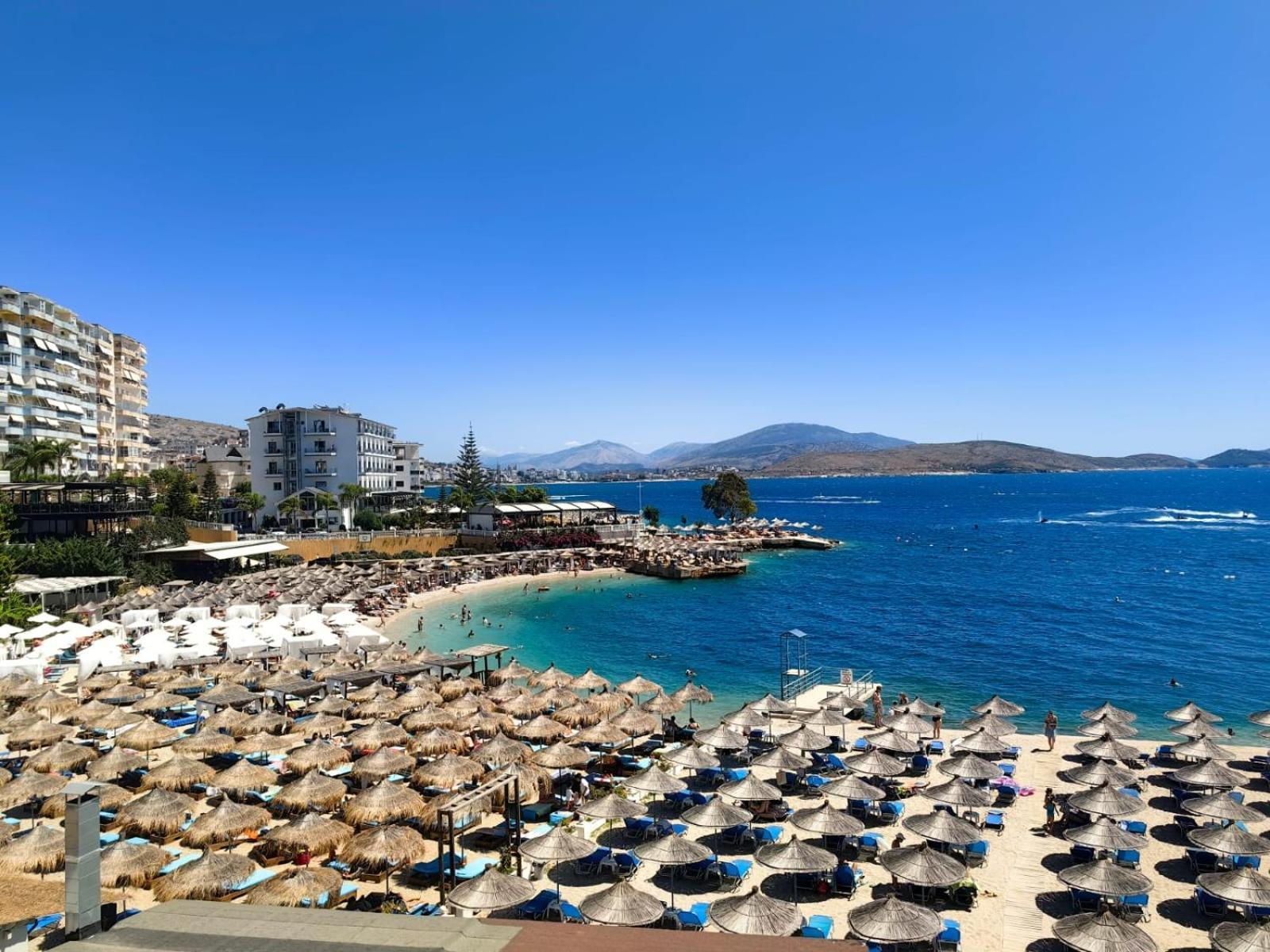 Leon Sea View Apartment ساراندا المظهر الخارجي الصورة