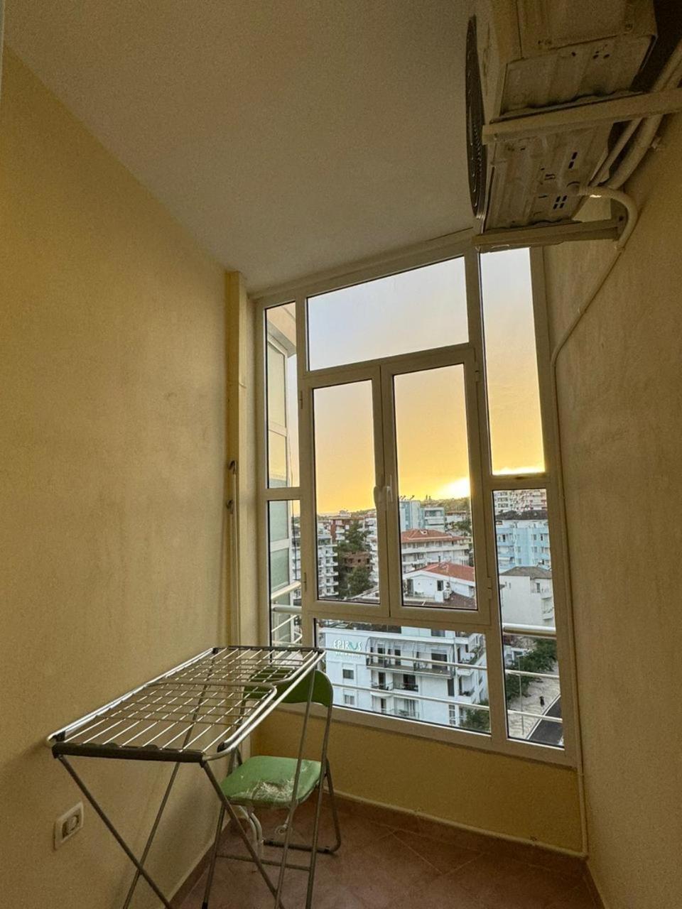 Leon Sea View Apartment ساراندا المظهر الخارجي الصورة
