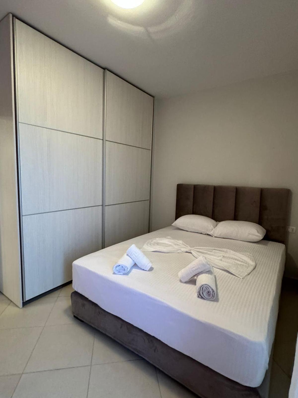 Leon Sea View Apartment ساراندا المظهر الخارجي الصورة