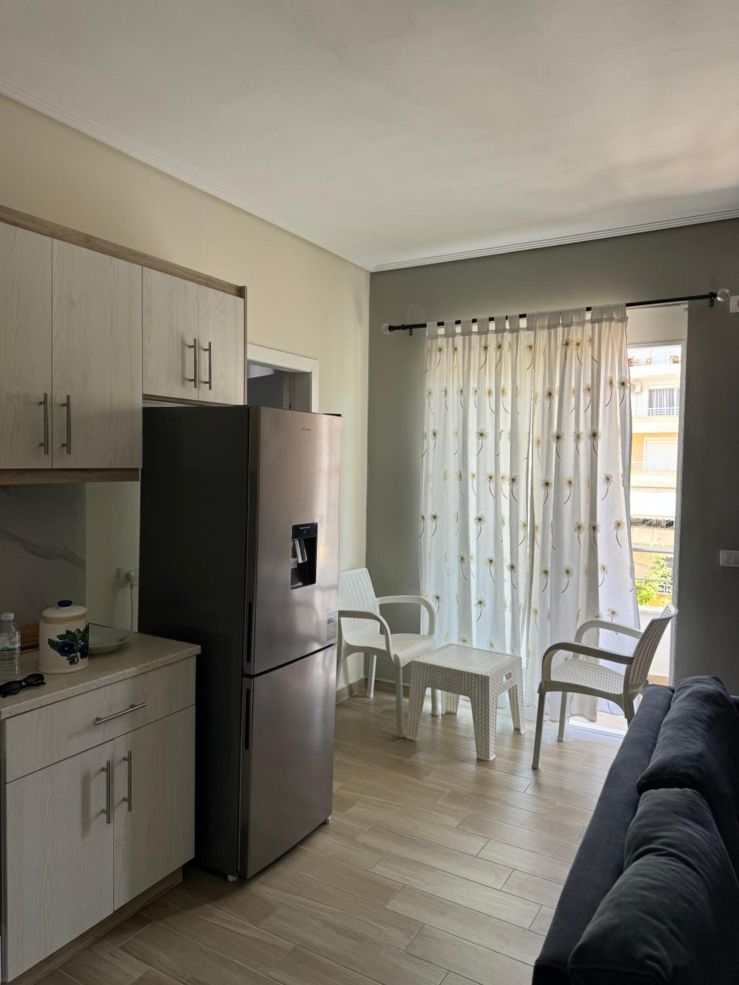 Leon Sea View Apartment ساراندا المظهر الخارجي الصورة