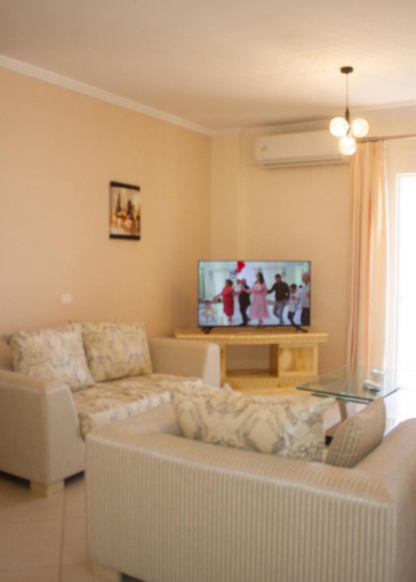Leon Sea View Apartment ساراندا المظهر الخارجي الصورة