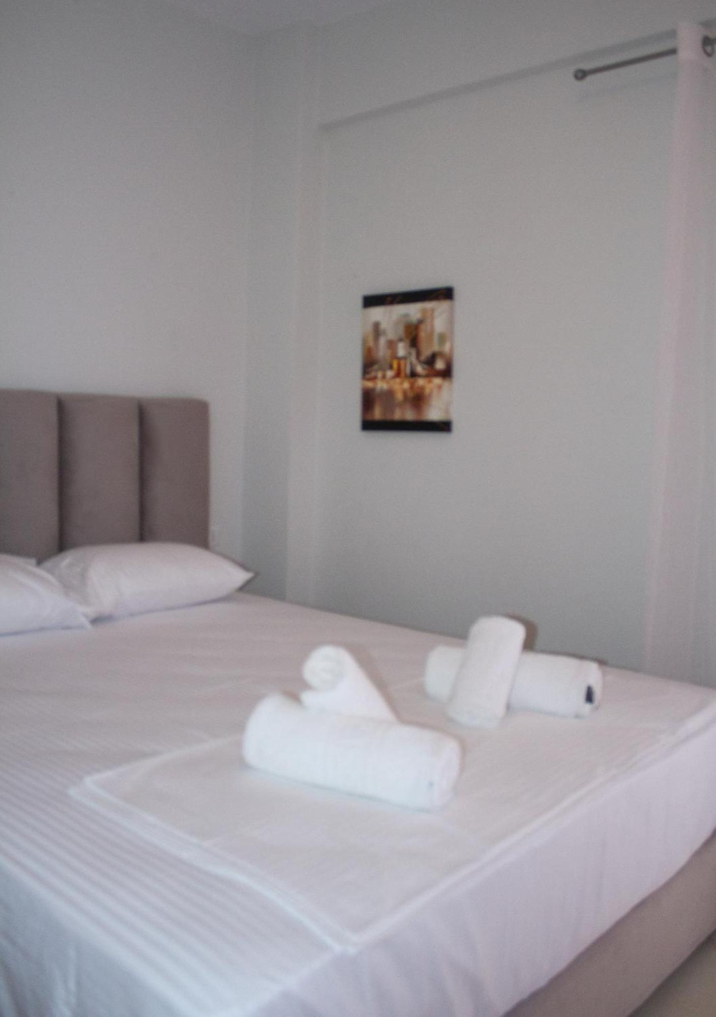 Leon Sea View Apartment ساراندا المظهر الخارجي الصورة