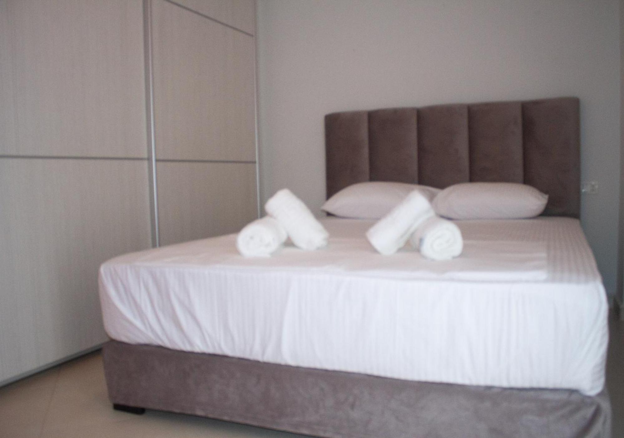 Leon Sea View Apartment ساراندا المظهر الخارجي الصورة
