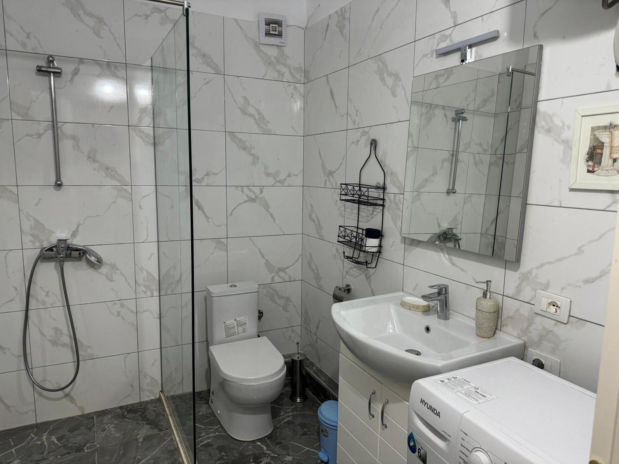 Leon Sea View Apartment ساراندا المظهر الخارجي الصورة