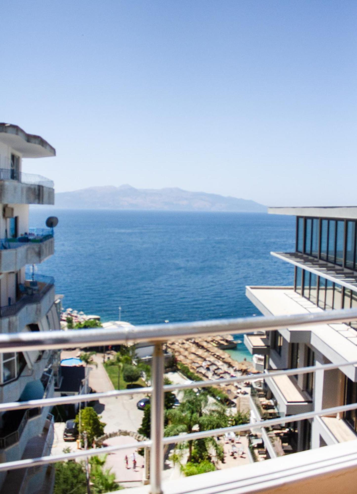 Leon Sea View Apartment ساراندا المظهر الخارجي الصورة